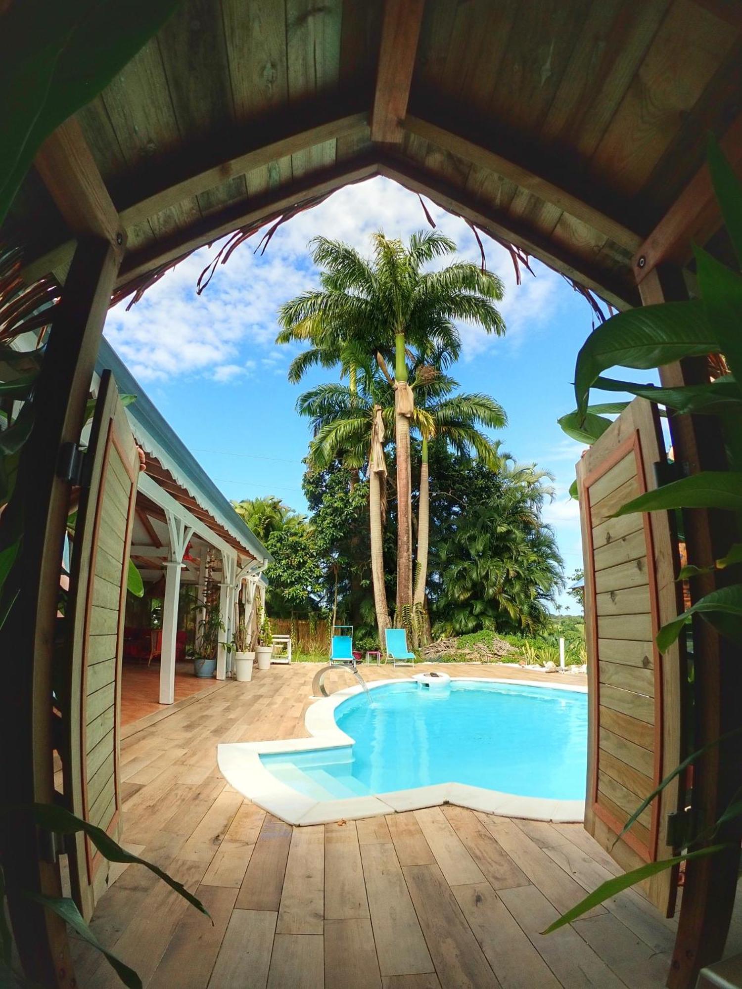 Gite Kaz A Topaze, Piscine, Jardin Tropical Sainte-Rose Esterno foto